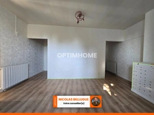 Maison de famille avec beaux volumes et grange attenante