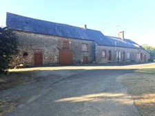 Propriete à vendre 7 pièces LE PAS (53)