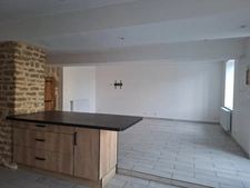 Propriete à vendre 3 pièces HERCE (53)