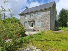 Maison avec dépendances 5 pièces LE TEILLEUL (50)
