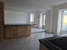 Propriete à vendre 3 pièces HERCE (53)