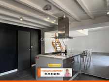LONGERE de 215 m² - 6 pièces - 4 chambres - Piscine - 275 000 € - LAPAN