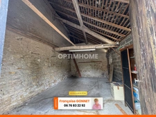 LONGERE de 215 m² - 6 pièces - 4 chambres - Piscine - 275 000 € - LAPAN