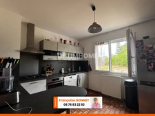 Maison 215 m² - 5 chambres - Terrain 4 200 m² - Piscine - 257 000 € - SAINT PIERRE LES ETIEUX - 18200