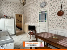 Maison de caractère - 5 pièces - 145 m² - 133 000 € - CHATEAUMEILLANT