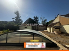 LONGERE de 215 m² - 6 pièces - 4 chambres - Piscine - 275 000 € - LAPAN