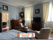 Maison de caractère - 5 pièces - 145 m² - 133 000 € - CHATEAUMEILLANT