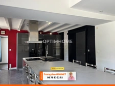 LONGERE de 215 m² - 6 pièces - 4 chambres - Piscine - 275 000 € - LAPAN