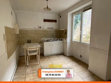 Maison de 85 m² - 3 Pièces - Dépendances - Jardin - 49 900 €