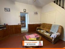 Maison de Ville - 2 Appartements de 63 m² et 49 m² - ST  AMAND-MONTROND - 89 900 €