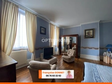 Maison de caractère - 5 pièces - 145 m² - 133 000 € - CHATEAUMEILLANT