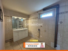 LONGERE de 215 m² - 6 pièces - 4 chambres - Piscine - 275 000 € - LAPAN