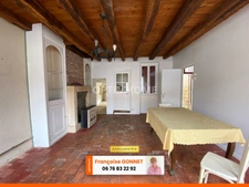Maison de 85 m² - 3 Pièces - Dépendances - Jardin - 49 900 €