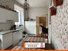 Maison de caractère - 5 pièces - 145 m² - 133 000 € - CHATEAUMEILLANT