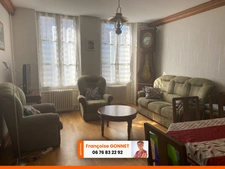 Maison de 120 m² - Centre ville de SAINT AMAND MONTROND - 3 Chambres - Dépendances - 84 900 €