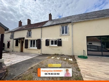 LONGERE de 215 m² - 6 pièces - 4 chambres - Piscine - 275 000 € - LAPAN