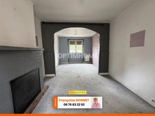 LONGERE de 215 m² - 6 pièces - 4 chambres - Piscine - 275 000 € - LAPAN