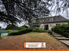 Maison 215 m² - 5 chambres - Terrain 4 200 m² - Piscine - 257 000 € - SAINT PIERRE LES ETIEUX - 18200