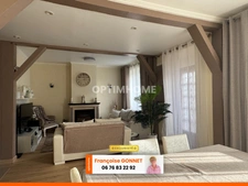 Maison familiale rénovée - 162 m² - 8 pièces - 199 000 € - VIERZON - 18100