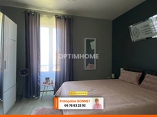 Maison familiale rénovée - 162 m² - 8 pièces - 199 000 € - VIERZON - 18100
