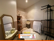 Maison familiale rénovée - 162 m² - 8 pièces - 199 000 € - VIERZON - 18100