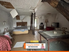 Maison 4 pièces - 108 m² - 21 000 € - LUGNY CHAMPAGNE - 18140