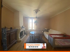 Maison de 120 m² - Centre ville de SAINT AMAND MONTROND - 3 Chambres - Dépendances - 84 900 €