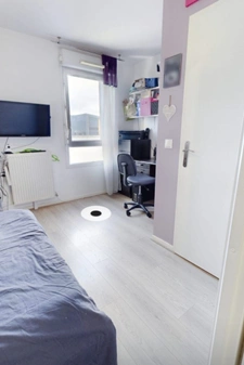 A LIMEIL BREVANNES CE DUPLEX SITUE à 10 MN à pieds du Téléval (station temps durable) 