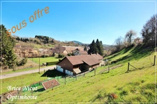 Ferme avec maison 4 chambres, terrain 8000 m² et source naturelle