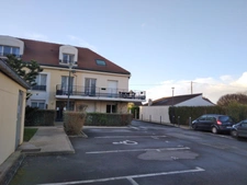 Place de stationnement à louer