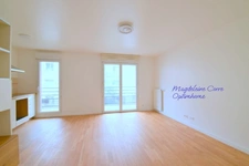 Appartement 3 pièces avec balcon, parking et box: Confort moderne et cadre de vie idéal à Maisons-Alfort