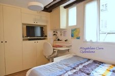 Arts & Métiers – Studio meublé 14,8 m² – Très bon état – Lumineux – Calme