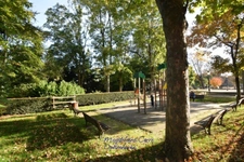 Vieux Saint-Maur – Grand studio traversant, charme de l’ancien et tranquillité assurée
