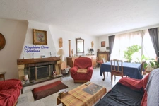 Maison 6 pièces – jardin - dépendance – garage double – Crosne limite Yerres