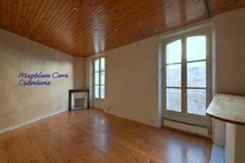 Vieux Saint-Maur – Grand studio traversant, charme de l’ancien et tranquillité assurée