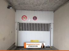 Deux boxes fermés dans résidence récente