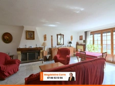 Crosne limite Yerres - Maison familiale 6 pièces avec jardin, garage et dépendance