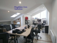 Local professionnel (bureau/atelier) en duplex – Vincennes – 95 m² Carrez  RARE À LA VENTE – Idéal profession libérale, créatif ou investisseur.