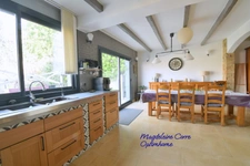 Maison familiale récente 160m² + sous-sol complet – jardin – 6 chambres – DPE B – Métro Ligne 14