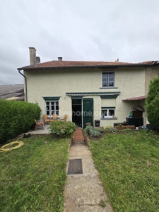 Maison à vendre 3 chambres, garage et jardin à Mont-Devant-Sassey, proche de la Belgique et du Luxembourg.