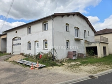 Maison à vendre 4 pièces, garage et vaste sous-sol proche de la Belgique et du Luxembourg 