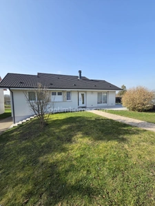  à vendre maison individuelle de plain pied sur sous-sol, 5 chambres et jardin à BRAS SUR MEUSE (55)
