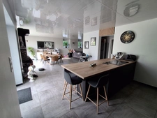 A vendre!! Maison entièrement rénovée, 4 chambres, grange et jardin à DOMBASLE EN ARGONNE 