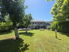 Maison de village à vendre en exclusivité 4 chambres, grange et jardin REVILLE AUX BOIS (55150)
