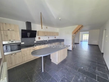 Maison de village rénovée à vendre en exclusivité!! 4 chambres avec jardin et garage à Septsarges