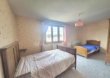 A VENDRE en EXCLUSIVITE maison de famille 5 chambres, 35 ares de terrain et petit hangar