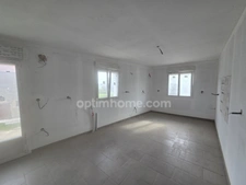 Maison à vendre 4 pièces, garage et vaste sous-sol proche de la Belgique et du Luxembourg 