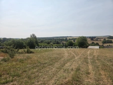 A VENDRE en EXCLUSIVITE maison de famille 5 chambres, 35 ares de terrain et petit hangar