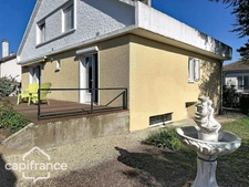Deux-Sèvres (79) department, for sale in THOUARS: 7-room house of 196 m² - Land of 475.00 m² 