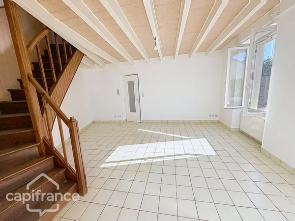 Volume et Potentiel : A vendre … Un grand atelier Indépendant et une maison 4 pièces - THOUARS (79)